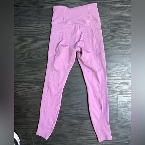 fashion nova leggings - Picture 3 of 3